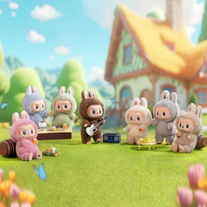 𝘿𝙆 𝙨𝙩𝙤𝙧𝙚™ Labubu – Wild Cartoon-Style Keychain |سلسلة مفاتيح كرتونية برية